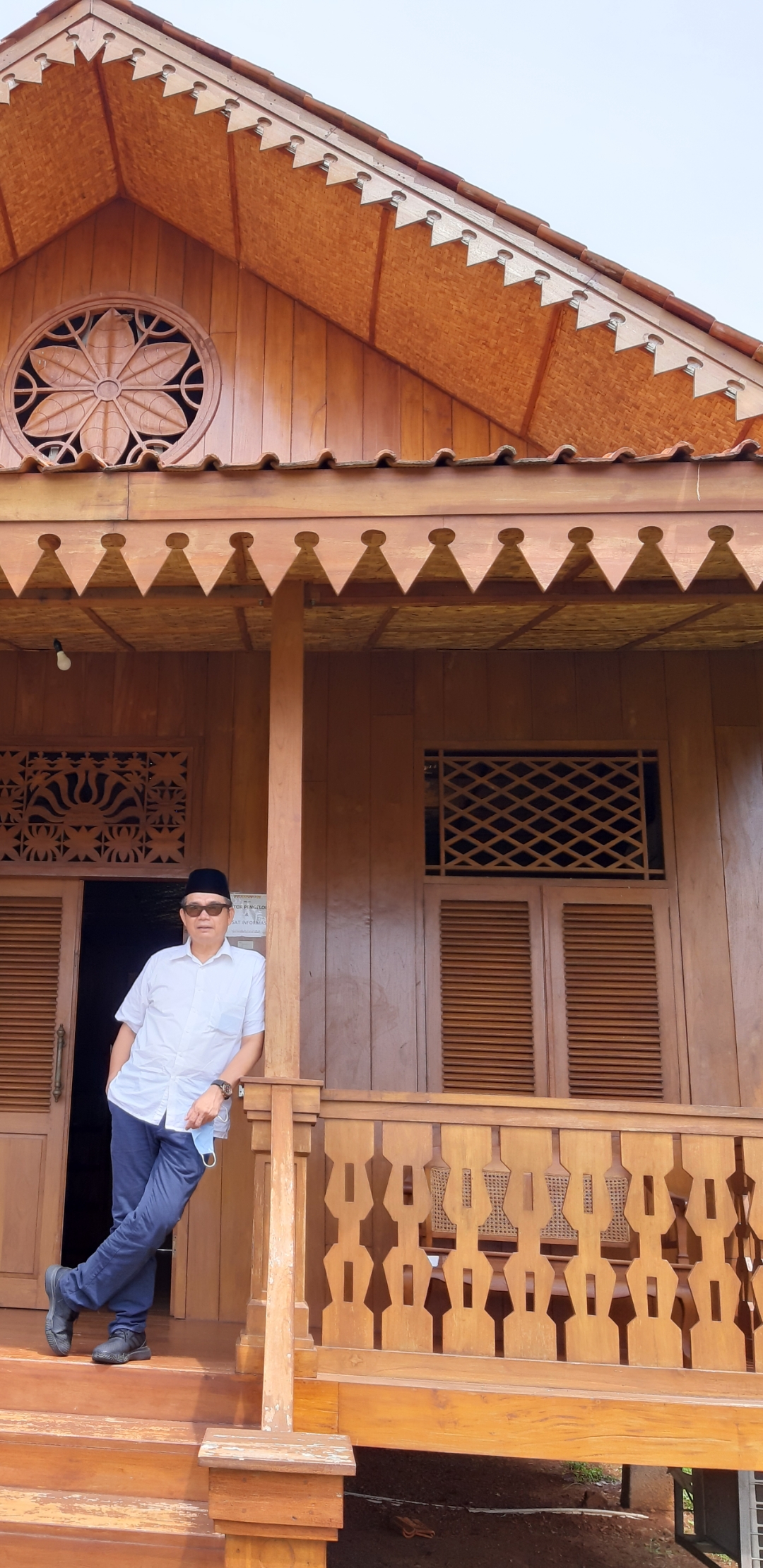 Lahyanto Nadie di rumah kebaya