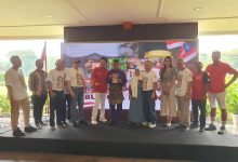 Di Lapangan Golf, Buku Bang NAB Pensiunan Nggak Ade Matinye Diluncurkan