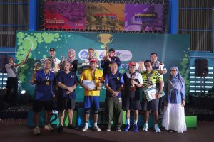 Resmi Ditutup Rektor UNJ, Kejuaraan Tenis Profesor Nasional 2025 Satukan Cendekia di Tengah Kompetisi
