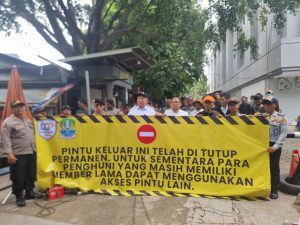 PT Mitra Patriot Resmi Tutup Akses Pintu Keluar Parkir RSNK, Klaim Rugi Rp160 Juta Akibat Gerbang Tandingan
