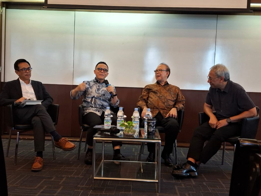 Bedah Buku Sigit Pramono, Saling Melengkapi Gagasan