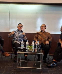 Bedah Buku Sigit Pramono, Saling Melengkapi Gagasan