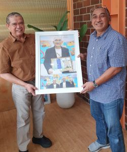 Syukuran Buku Alat Berat, Menikmati Kepala Kakap