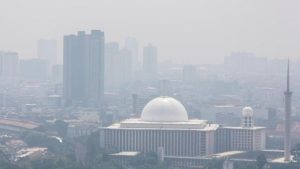 Polusi Udara Jakarta, Jokowi: IKN Solusinya, Apa Benar?