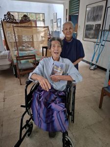 Martin Aleida, Menulis dari Kursi Roda