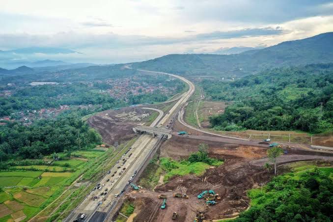 Lebur Kemacetan di Selatan Jawa, Jalan Tol Cisumdawu Beroperasi Sebanyak 3 Seksi